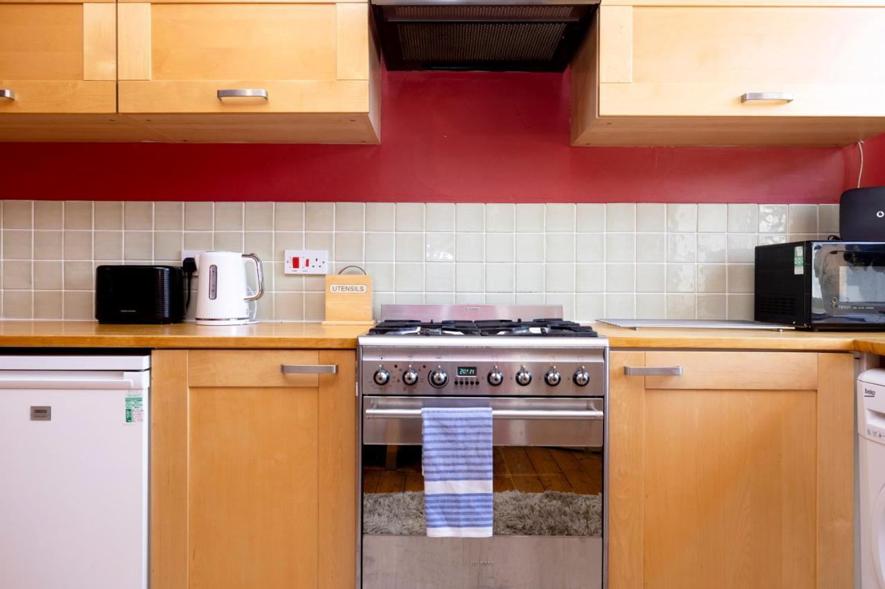 Joivy Old Town 1-Bed Apartment With Stunning Views Edimburgo Exterior foto